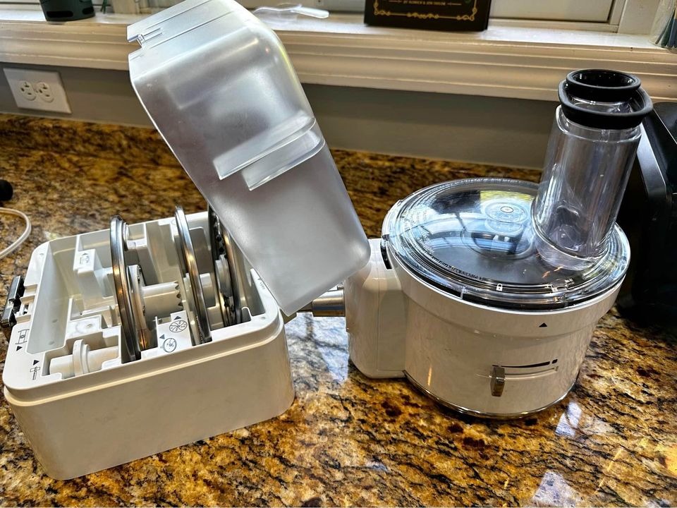 How To Find The Best Large Capacity Food Processor Deals for 2023 Black Friday & Cyber Monday