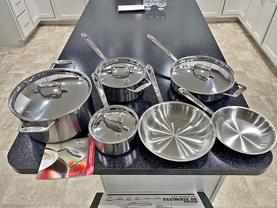 Score Big Savings On Stainless Steel Dutch Ovens - Black Friday & Cyber Monday Deals 2023