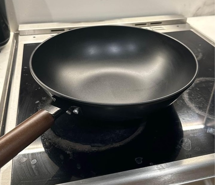 Black Friday & Cyber Monday 2023: Expert Tips On Finding The Perfect Woks For Deep Frying